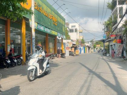 GẤP LẮM nhà 1 sẹc HXH vài bước đi bộ ra Đ.số 1 gần Lê Văn Thọ 115m2 ngang 5m C4 8.7 tỷ.