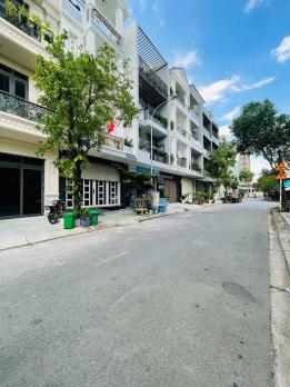 BÁN NHÀ MẶT TIỀN KHU DÂN CƯ PHÚ MỸ QUẬN 7 – NHÀ 4 TẦNG MÁI ĐÚC CỰC SANG – FULL NỘI THẤT CAO CẤP