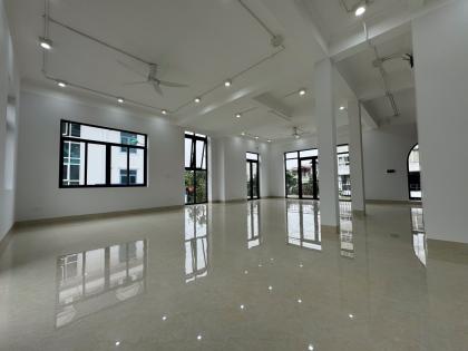 BIỆT THỰ ĐẠI MỖ - NAM TỪ LIÊM cũ, LÔ GÓC, 207M, 3MT 40M, Nhà đẹp đẳng cấp, ở ngay, 6x tỷ