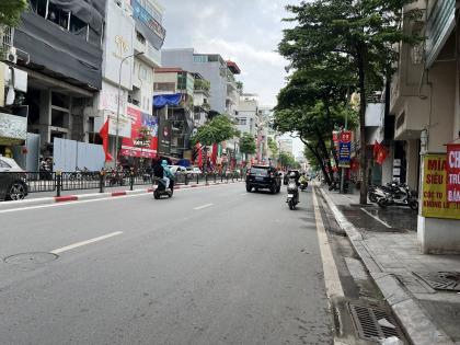 Bán Nhà Mặt Phố Tôn Đức Thắng Đống Đa 45m2-7T MT5,4m Vỉa Hè 28,8 Tỷ Có Thương Lượng.