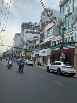 Cho thuê nhà mặt tiền đường Huỳnh Văn Bánh, Phú Nhuận tiện ở và kinh doanh với 7PN, 8WC và 1 MBKD