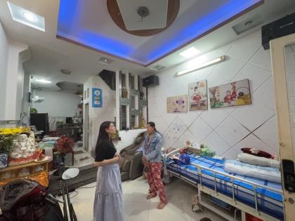 Quận Phú Nhuận - Bán nhà hẻm xe hơi TPHCM, khu kinh doanh, giá rẻ