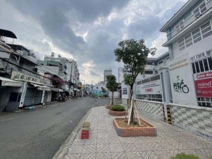 Quận Phú Nhuận - Bán nhà hẻm xe hơi TPHCM, khu kinh doanh, giá rẻ