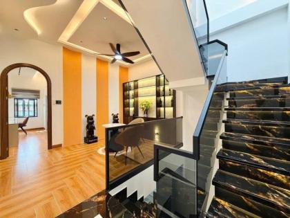 Bán nhà MT Nguyễn Duy Cung, gần Phan Huy Ích, ngay Emart, 4,3x24m 3 Tầng, 12,9 tỷ.