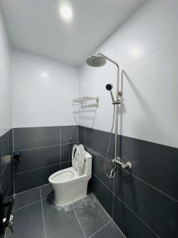 Cơ hội vàng! Bán nhà 2 tầng 4x12m hẻm Lê Thúc Hoạch Tân Phú, sổ hồng, chỉ 5.7 tỷ.