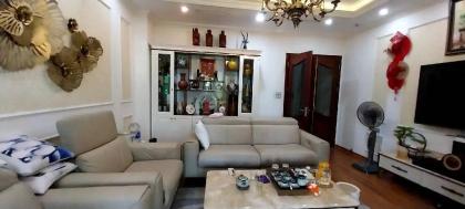 Bán nhà KĐT Đại Kim, đường Nguyễn Xiển, 83m2,5 Tầng, 5m MT, Giá 30 tỷ