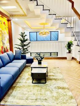 ĐẲNG CẤP NHÀ PHỐ 4 TẦNG BTCT Ô TÔ NGỦ TRONG NHÀ, FULL NỘI THẤT. GẦN CHỢ ĐÔNG QUANG HIẾP THÀNH Q12