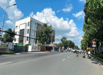 Nhà đẹp 4 lầu có hầm HXT 80m2 ngang 4m ở ngay đi bộ ra đường Quang Trung gần Emart 9.5 tỷ