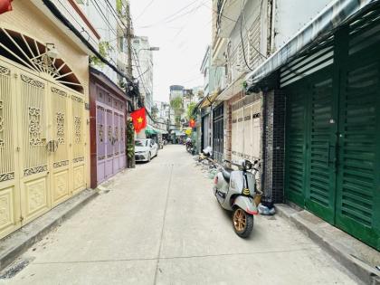 BÁN NHÀ HẺM XE HƠI 16 CHỖ – HAI BÀ TRƯNG QUẬN 3 – 4 TẦNG 5PN – GIÁ CHỈ 13.98 TỶ ???? •  Hai Bà Trưng, Phường Võ Thị Sáu