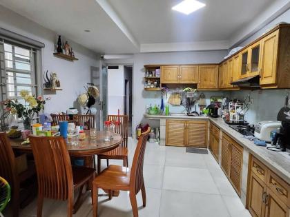 Định cư bán gấp nhà HXH Huỳnh Văn Bánh, 4,1/5x21m, 5 Tầng - 10PN, HĐT 35 tr, 15,5 tỷ.