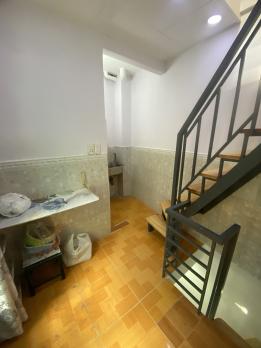 CHỈ 1 TỶ XÍ  HÒA HƯNG QUẬN 10 –5 TẦNG 3PN 3WC GẦN MẶT TIỀN MBVB.