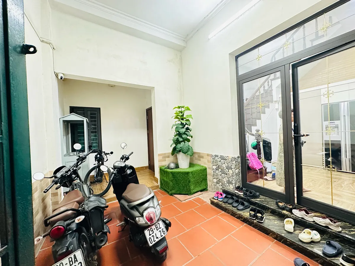 Bán nhà Quán Thánh, Ba Đình 135m2 MT 6.8m giá 34.8 tỷ, KD xây tòa