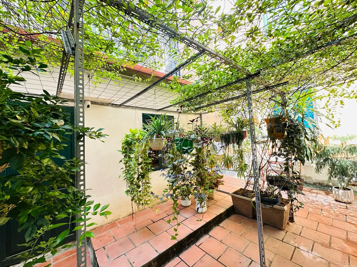 Bán nhà Quán Thánh, Ba Đình 135m2 MT 6.8m giá 34.8 tỷ, KD xây tòa