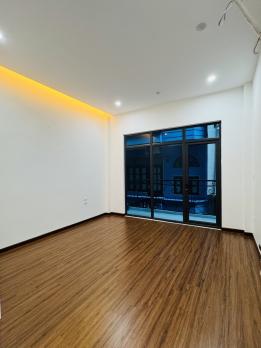 Siêu Phẩm! 20m ra Phố Hoàng Văn Thái, ô tô vào nhà, 47m2, MT 4.1m, 17.5 Tỷ.