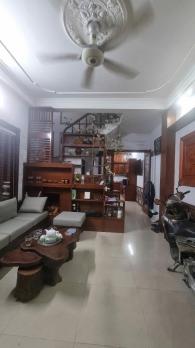 Bán gấp nhà Khương Đình, Ô tô gần, gần hồ, 51m2, MT 4m, 12.8 Tỷ.