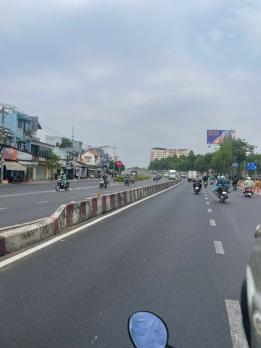 Bán Khách Sạn (6.3x65) Mặt Tiền Tô Ký, Tân Xuân, Hóc Môn Giá Cực VIP