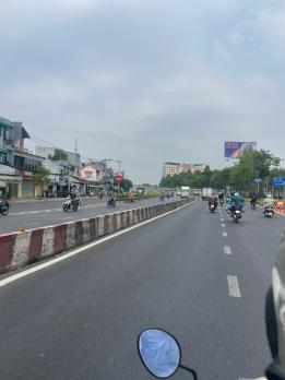 Bán Khách Sạn (6.3x65) Mặt Tiền Tô Ký, Tân Xuân, Hóc Môn Giá Cực VIP