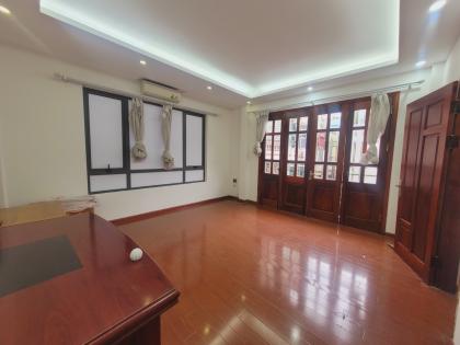 Siêu Phẩm phố Vương Thừa Vũ, Ô Tô, KD, Lô góc 40m2, MT 4.8m, 15 Tỷ