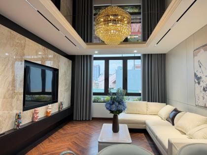 Giá Bán Nhanh Gọn Chỉ 28,8 TỶ - SIÊU PHẨM CẦU GIẤY - PHÂN LÔ - VỈA HÈ ÔTÔ TRÁNH. DIỆN TÍCH: 58/65 MÉT XÂY 7 TẦNG