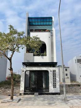 Thanh toán 400 triệu có ngay nhà 1 trệt 2 lầu tại KCN Cầu Tràm