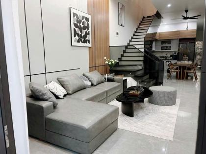 Thanh toán 400 triệu có ngay nhà 1 trệt 2 lầu tại KCN Cầu Tràm