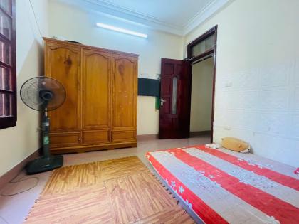 Cho Thuê nhà ngõ 198 Lê Trọng Tấn, diện tích 47m x 5tầng, mặt tiền 4m, giá 15 triệu.