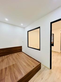 Bán căn hộ tập thể Đại học Công Đoàn, Tây Sơn, Đống Đa, lô góc thoáng sáng, ô tô đỗ chân cầu thang