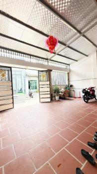 NHÀ 2 TẦNG BTCT MỚI TINH 127M2 NGANG HƠN 7 MÉT, Ô TÔ NGỦ TRONG NHÀ GIÁP QUẬN 12.