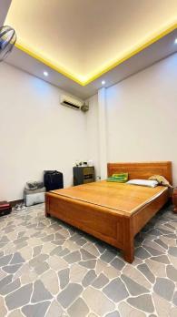 NHÀ 2 TẦNG BTCT MỚI TINH 127M2 NGANG HƠN 7 MÉT, Ô TÔ NGỦ TRONG NHÀ GIÁP QUẬN 12.