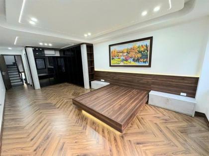 BÁN NHÀ NGỌC THỤY  LONG BIÊN, GA RA Ô TÔ LEXUS , THANG MÁY, FULL NỘI THẤT, KD, Ô TÔ TRÁNH, CÓ 11.X TỶ