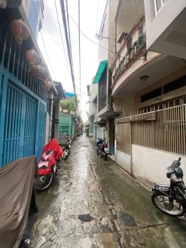 PHONG PHÚ Q8 - NHÀ 3 TẦNG ĐẸP - 2PN 2WC - GIÁP QUẬN 5 - 3 ĐỒNG NHỈNH.