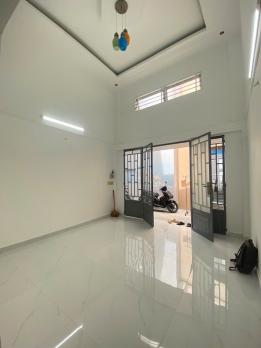 Bán Gấp Nhà Hẻm Nguyễn Thị Thập, Q7: 40m2, 2 Tầng, SH, Giá Chỉ 5.8 Tỷ