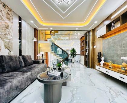 Bán nhà Hoàng Đạo Thành, ô tô vào nhà, 2 Thoáng, 48m2, MT 4m, 15 Tỷ.