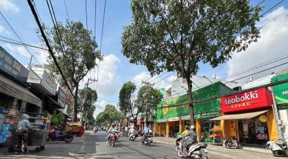 Bán nhà 4 lầu đi bộ tới CV Làng Hoa hẻm 347 Lê Văn Thọ ngang 4.5m 81m2 sổ A4 9 tỷ hơn.