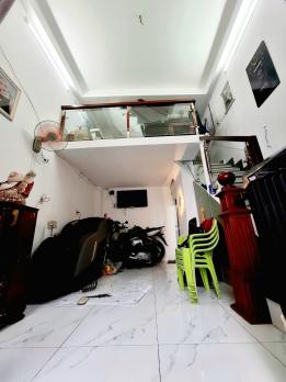 Tân Bình - Nhà đẹp 5 tầng BTCT - Hẻm thông thoáng- giá 3,55 tỷ.