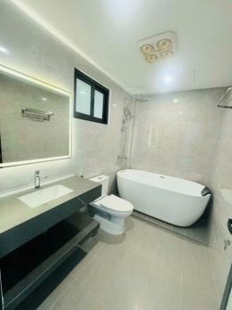 AI NHANH HƠN. BÁN NHÀ NGỌC THỤY, GARA Ô TÔ, THANG MÁY OTIS , GẦN HỒ, 51M2, CHỈ 12.X TỶ