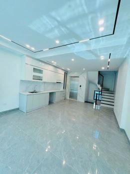 AI NHANH HƠN. BÁN NHÀ NGỌC THỤY, GARA Ô TÔ, THANG MÁY OTIS , GẦN HỒ, 51M2, CHỈ 12.X TỶ