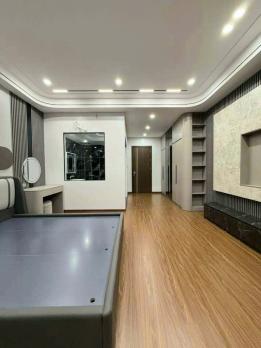 BÁN NHÀ NGUYỄN VĂN CỪ LONG BIÊN, Ô TÔ VÀO NHÀ, THANG MÁY, FULL, NỘI THẤT, GẦN PHỐ, GIÁ MỀM