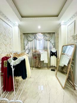 [BÁN NHÀ + QUẬN 10] CHỦ GẤP HẠ CHÀO 2 TỶ – CHỈ BÁN TRONG 2 NGÀY – SIÊU PHẨM KINH DOANH – NHÀ ĐẸP NHỨT NÁCH – HXH 4 CHỖ