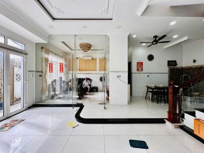 Bán Nhà HXH 8m Lê Văn Quới, gần ngã tư Bốn Xã, 8x11m, 3 Tầng - 4PN, hạ còn 7,9 tỷ.