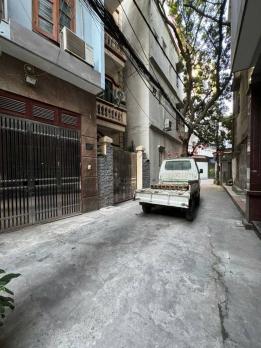 Bán nhà riêng 5 tầng 236 Khương Đình DT 35m gần oto đỗ giá 8.3 tỷ