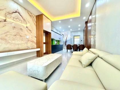 BÁN NHÀ NGỌC THỤY, LÔ GÓC, GARA Ô TÔ, TM, NỘI THẤT XỊN, NGAY SÁT PHỐ, 45M2, CÓ 11.X TỶ