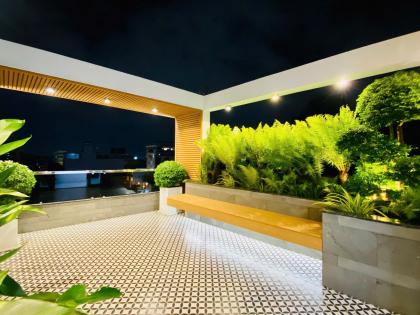 Nhà đẹp 6 tầng lung linh hẻm 317 Thống Nhất ngang 4.2m 67m2 KM T.Máy gần Lotte 13 tỷ hơn