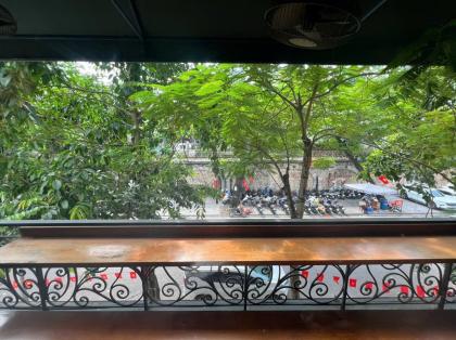 Bán Nhà Mặt Phố Phùng Hưng Hoàn Kiếm 103m2-4T MT5,4m 2 Vỉa Hè 89,5 Tỷ Có Thương Lượng.