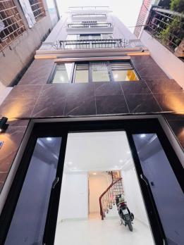 Hơn 11 Tỷ nhà Tôn Thất Tùng 6 Tầng Thang Máy, Thoáng trước sau, mt 4.5m, 42m2.