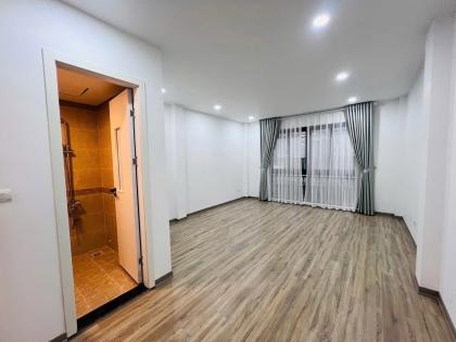 Hơn 11 Tỷ nhà Tôn Thất Tùng 6 Tầng Thang Máy, Thoáng trước sau, mt 4.5m, 42m2.