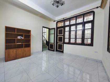 Cho thuê nhà nguyên căn đường Lê Trọng Tấn, Thanh Xuân, diện tích rộng, lô góc, ô tô tránh, ở, VP