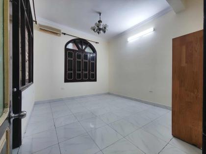 Cho thuê nhà nguyên căn đường Lê Trọng Tấn, Thanh Xuân, diện tích rộng, lô góc, ô tô tránh, ở, VP