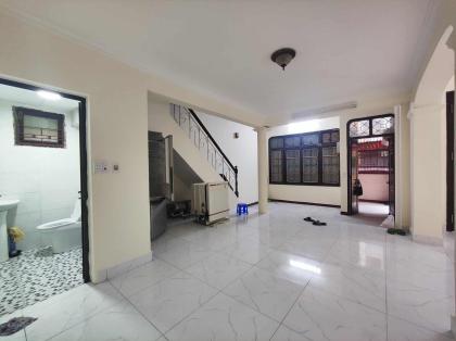 Cho thuê nhà nguyên căn đường Lê Trọng Tấn, Thanh Xuân, diện tích rộng, lô góc, ô tô tránh, ở, VP