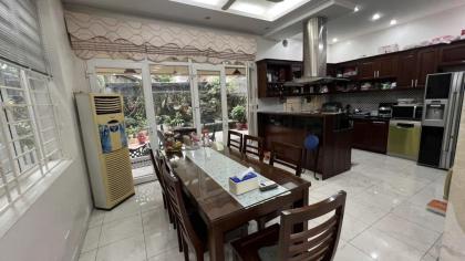 Bán biệt thự Mỗ Lao, Làng Việt Kiều 151m2 5 Tầng, 7m mặt tiền , Kinh doanh, View Hồ đẹp